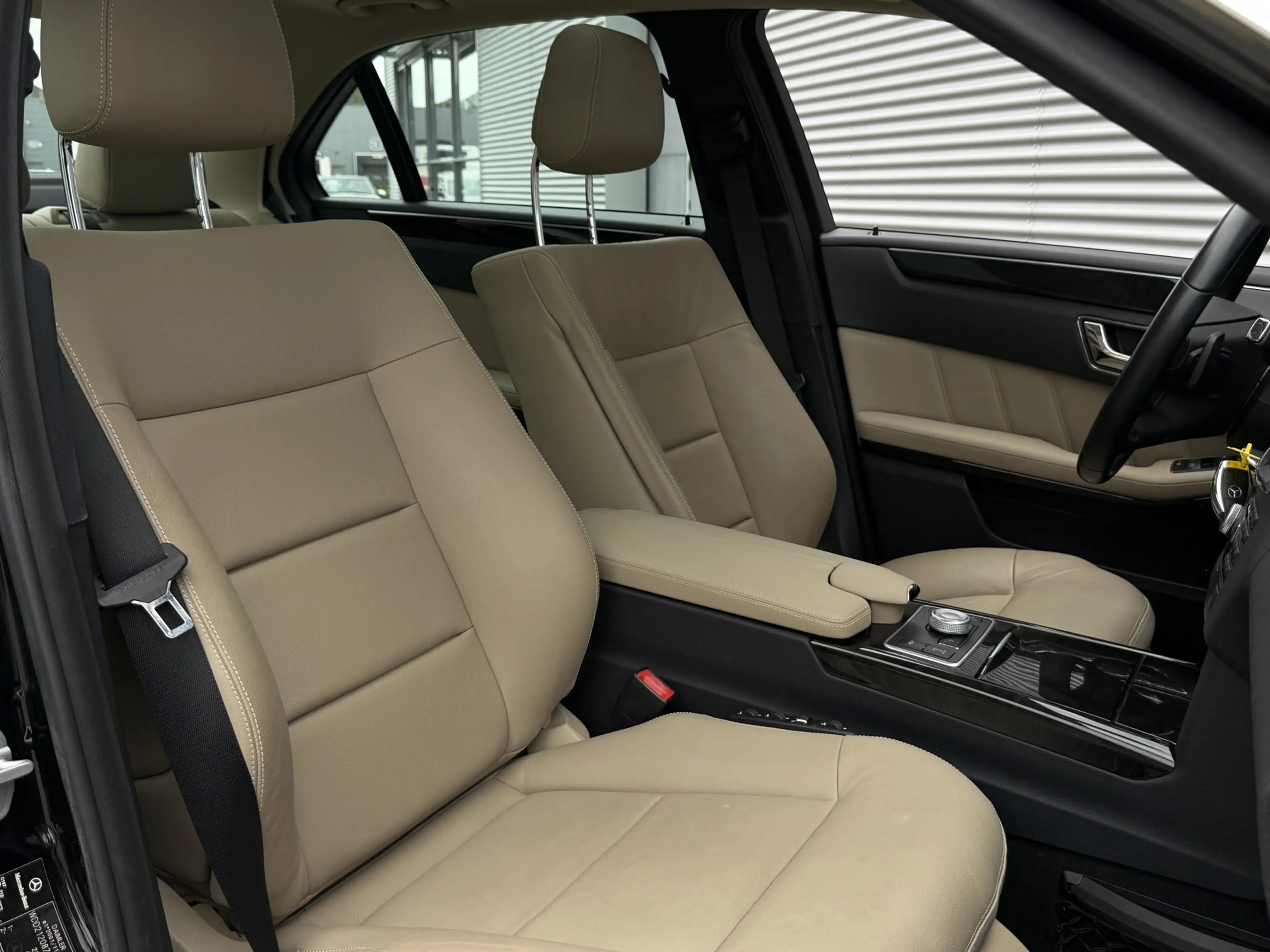 Mercedes-Benz E 350 CGI Avantgarde 4-Matic I Aut. I Leder I Pano.dak I — photo 9