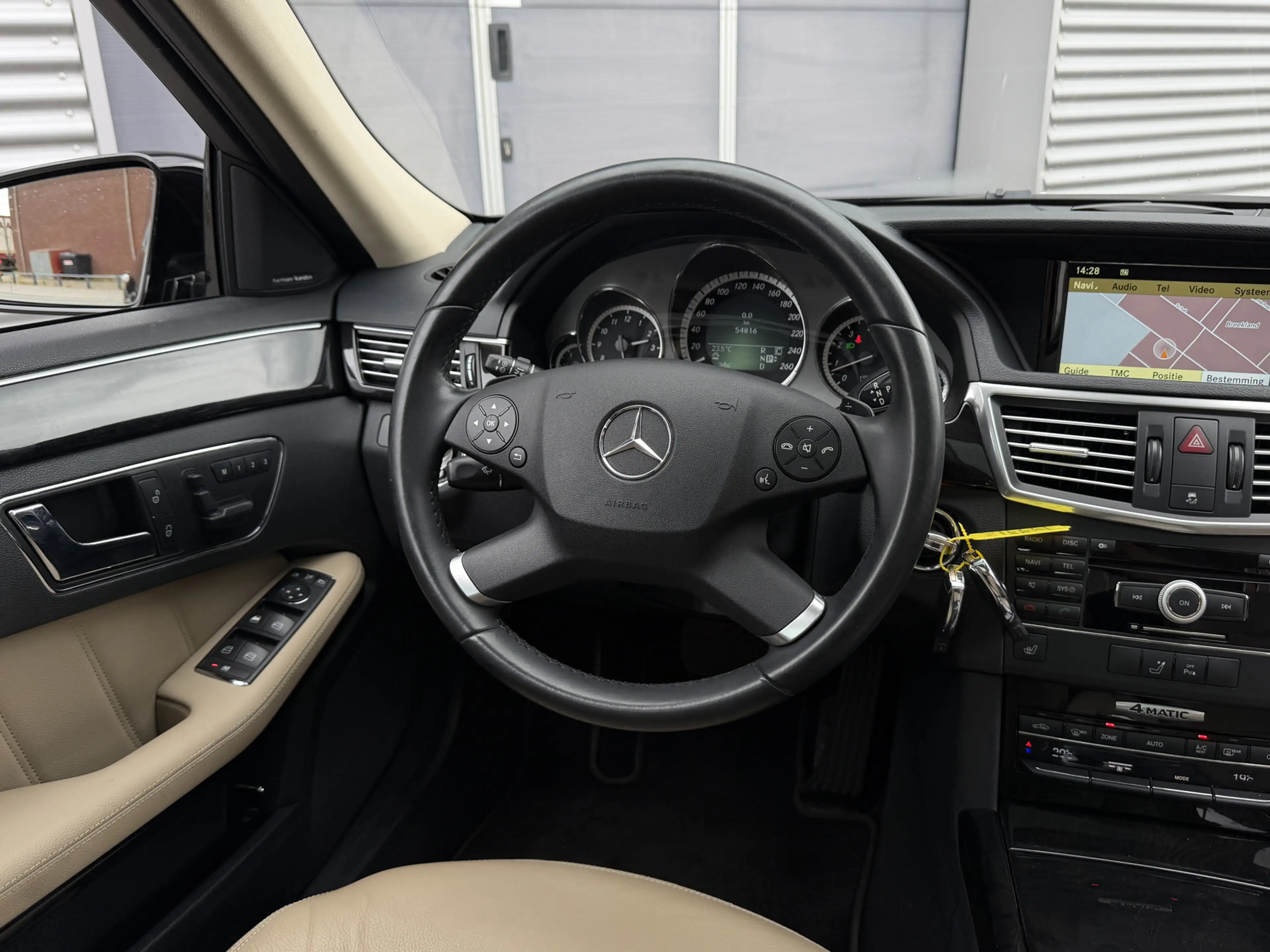 Mercedes-Benz E 350 CGI Avantgarde 4-Matic I Aut. I Leder I Pano.dak I — photo 18