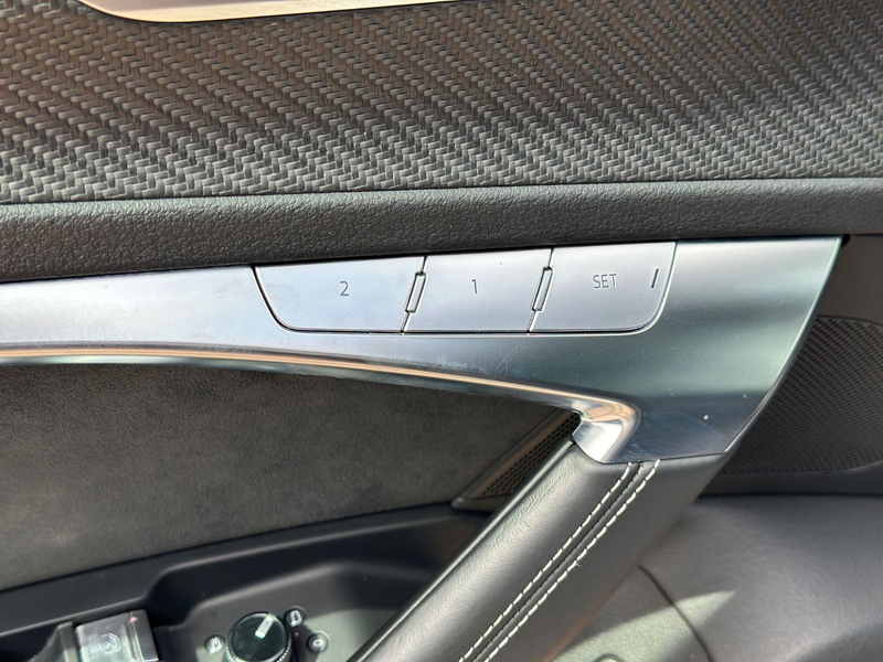 Audi RS6 Avant 4.0 TFSI quattro*PANO*MATRIX*360°*B&O* — photo 14
