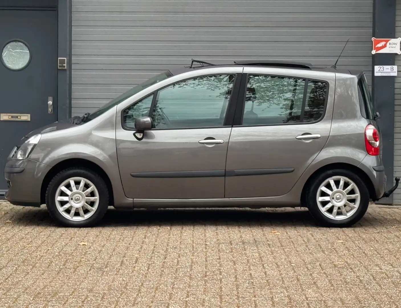 Renault Modus 1.4-16V Dynamique Grijs - 2
