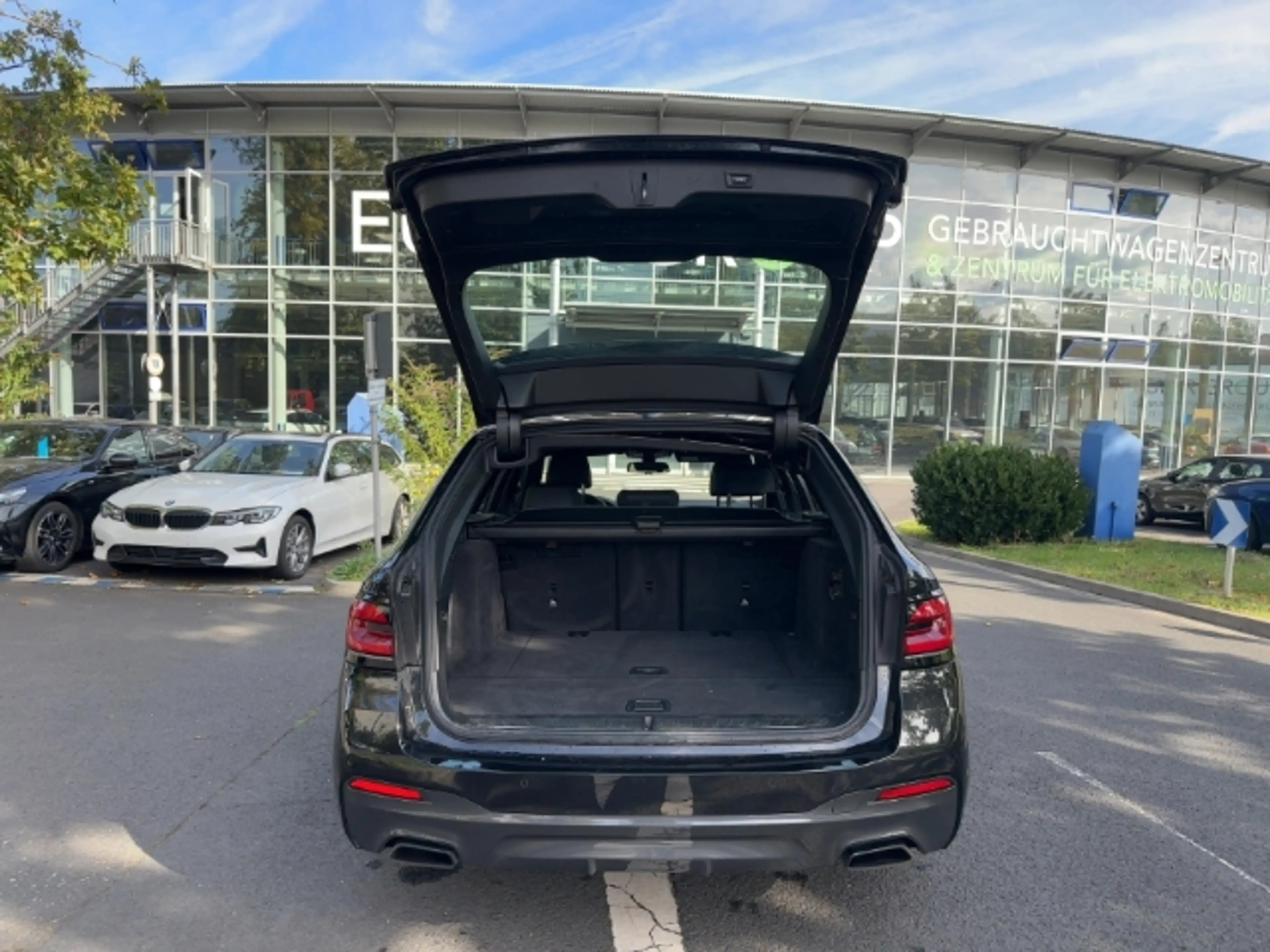 BMW 540 d xDrive Touring Sportpaket Luftfederung AHK-klapp — photo 15