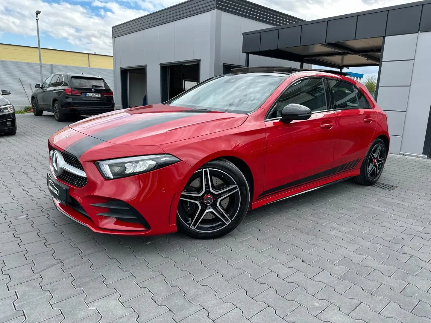 Mercedes-Benz A 250 AMG-SPORT Night-Paket MBUX*Panoramadach* Rouge - 2