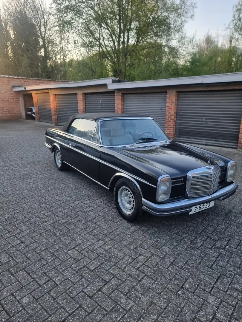Mercedes-Benz 280 Noir - 1