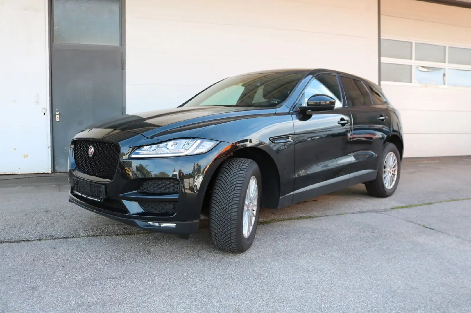 Jaguar F-Pace F-PACE 25d *Steuerkette erneuert bei Jaguar* Schwarz - 1