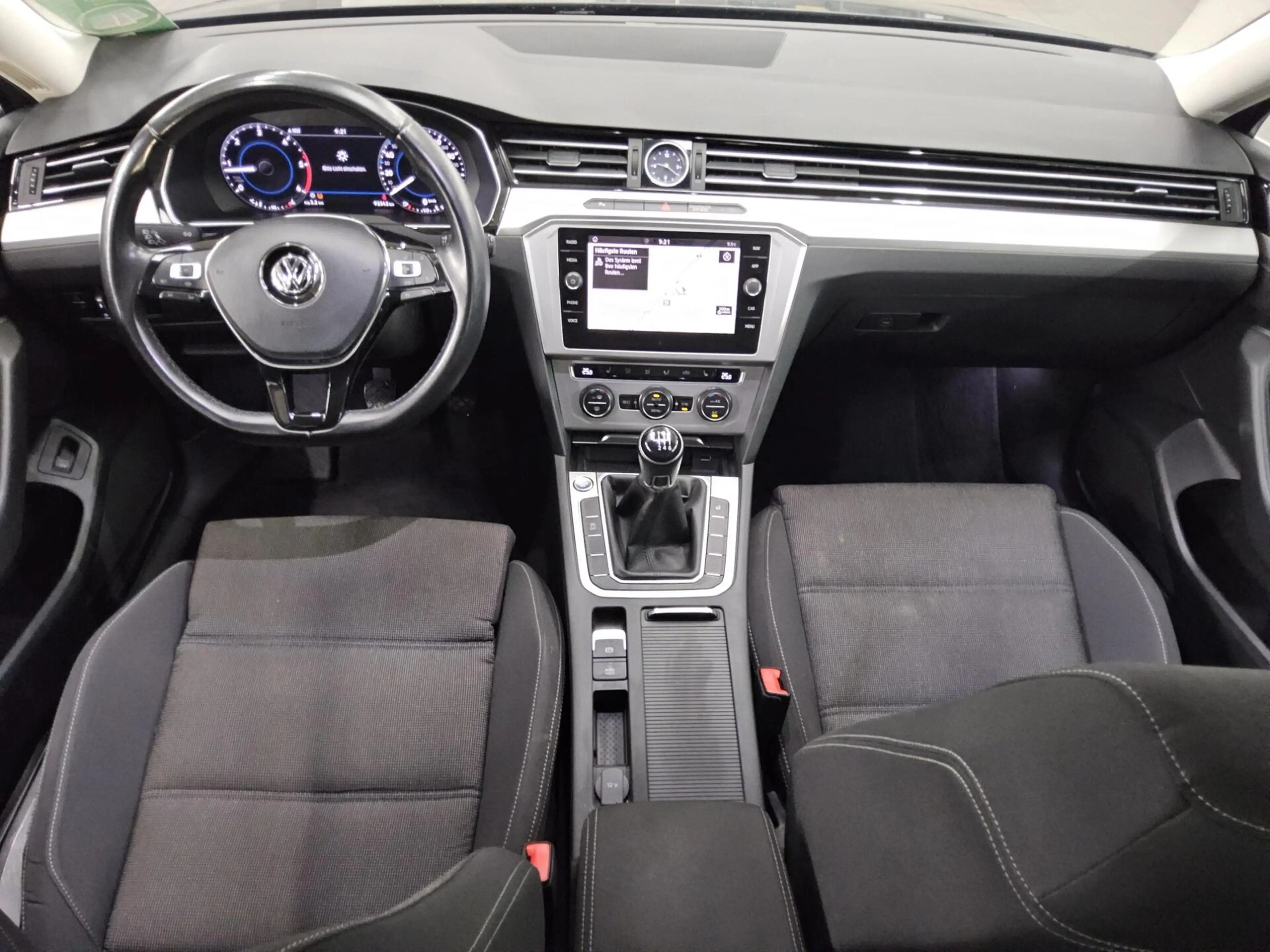 Volkswagen Passat Variant — photo 5