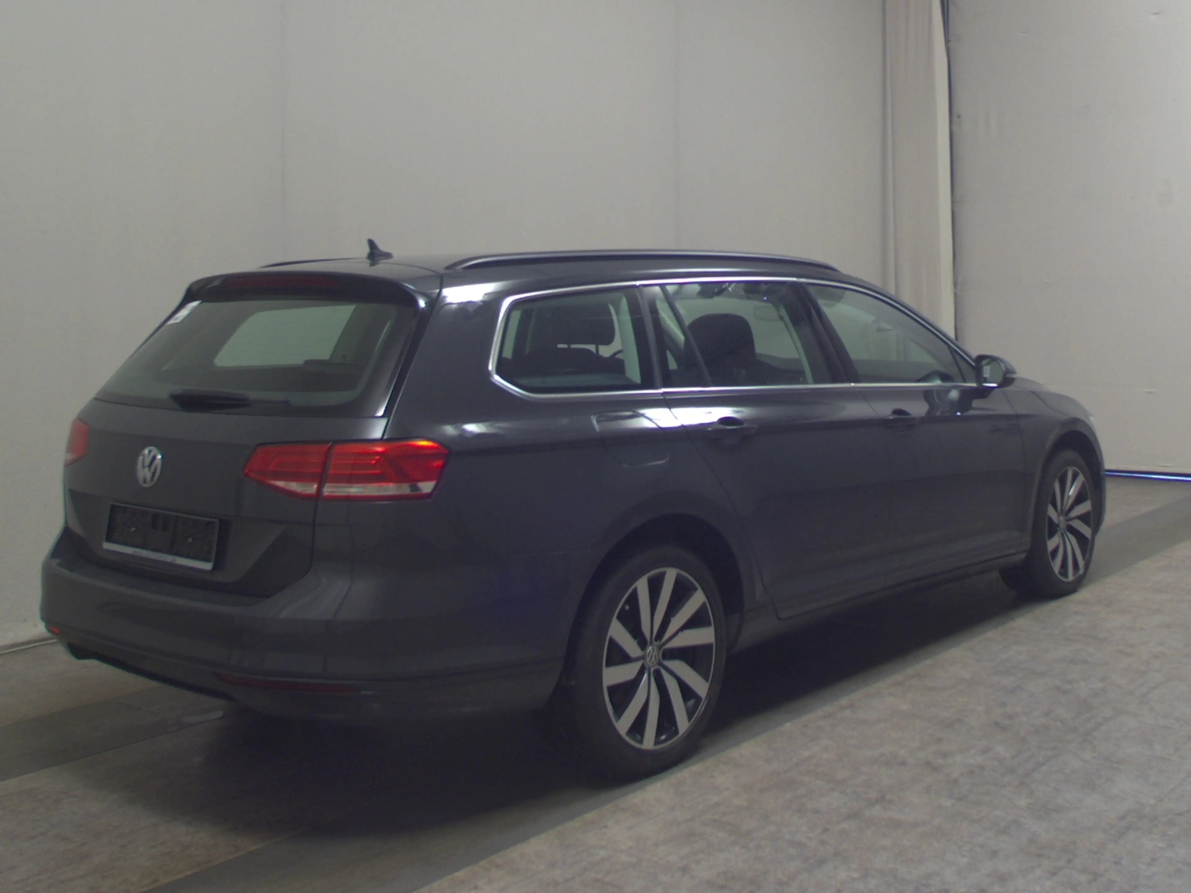 Volkswagen Passat Variant — photo 4