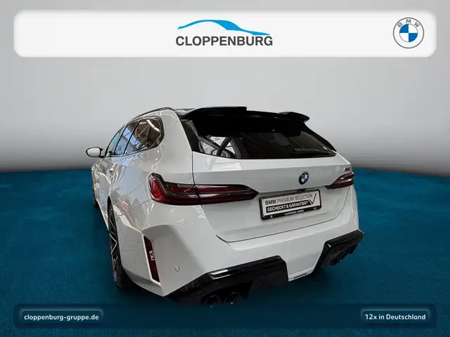 BMW M5 view 3
