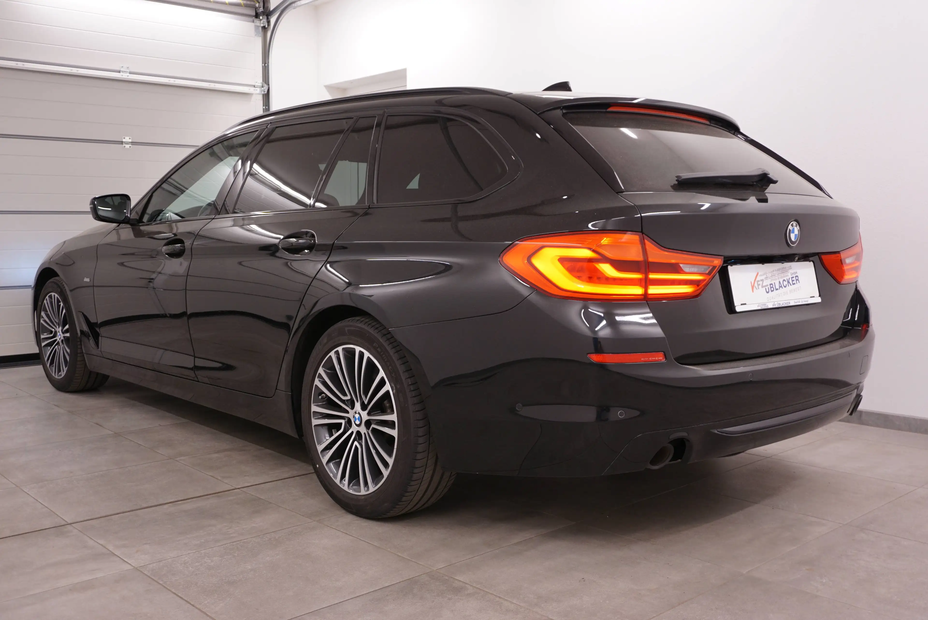 BMW 520 d Sport Line // Kurvenlicht// Fernlichtassistent // — photo 2