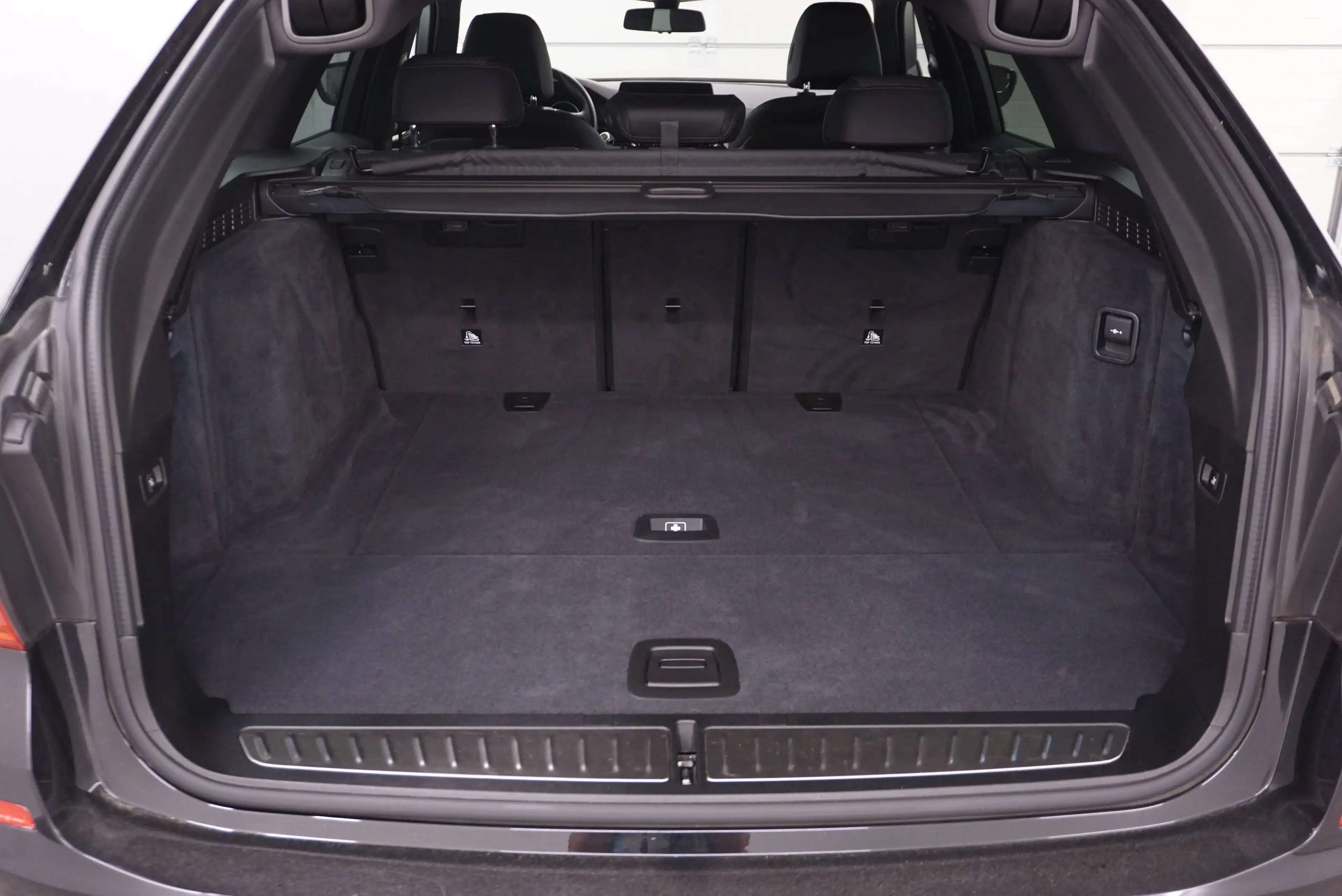 BMW 520 d Sport Line // Kurvenlicht// Fernlichtassistent // — photo 17