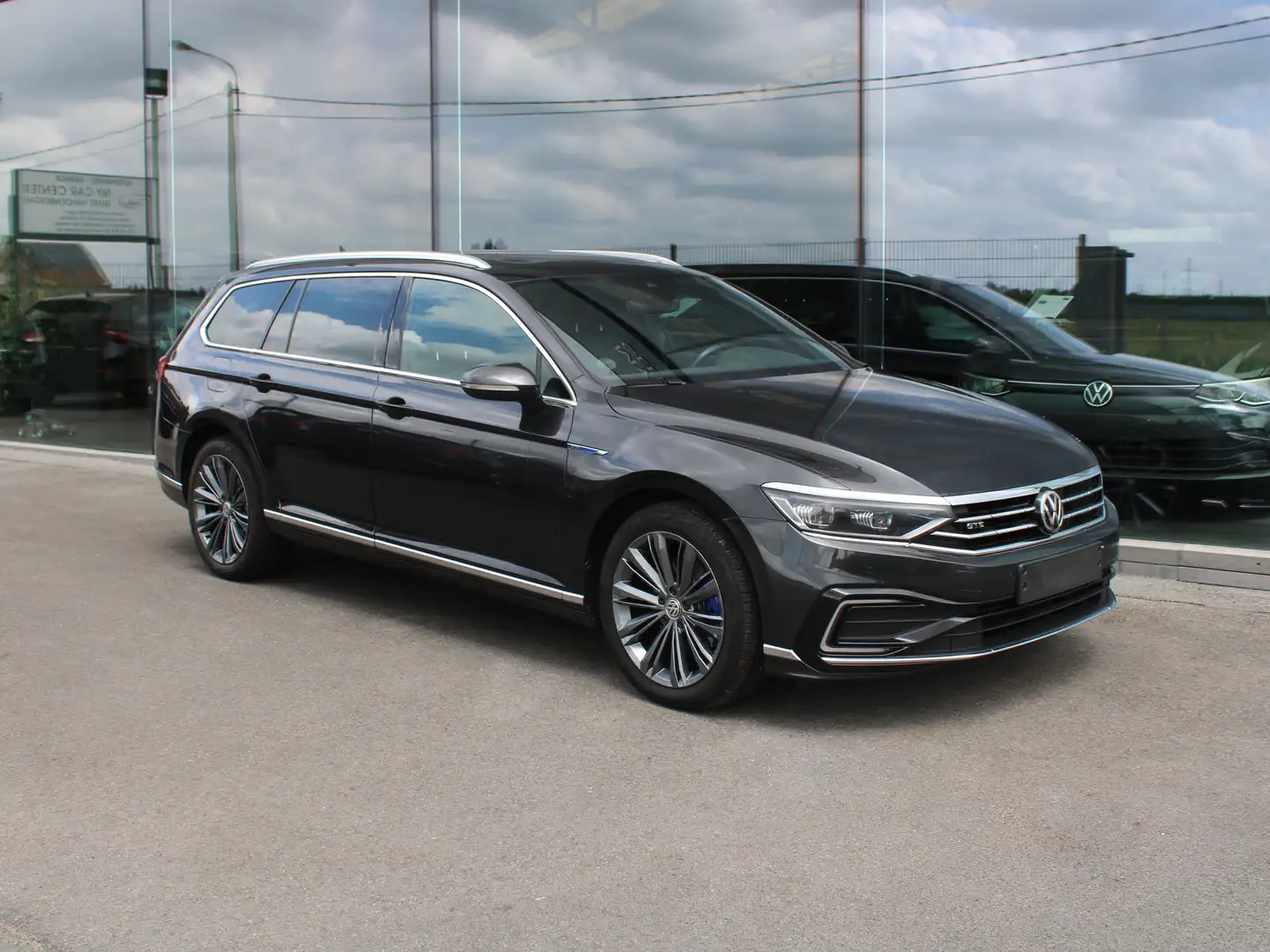 Volkswagen Passat Variant 1.4TSI GTE DSG AC-CAMERA-TREKH-PANO DAK-VEEL OPT Gris - 1