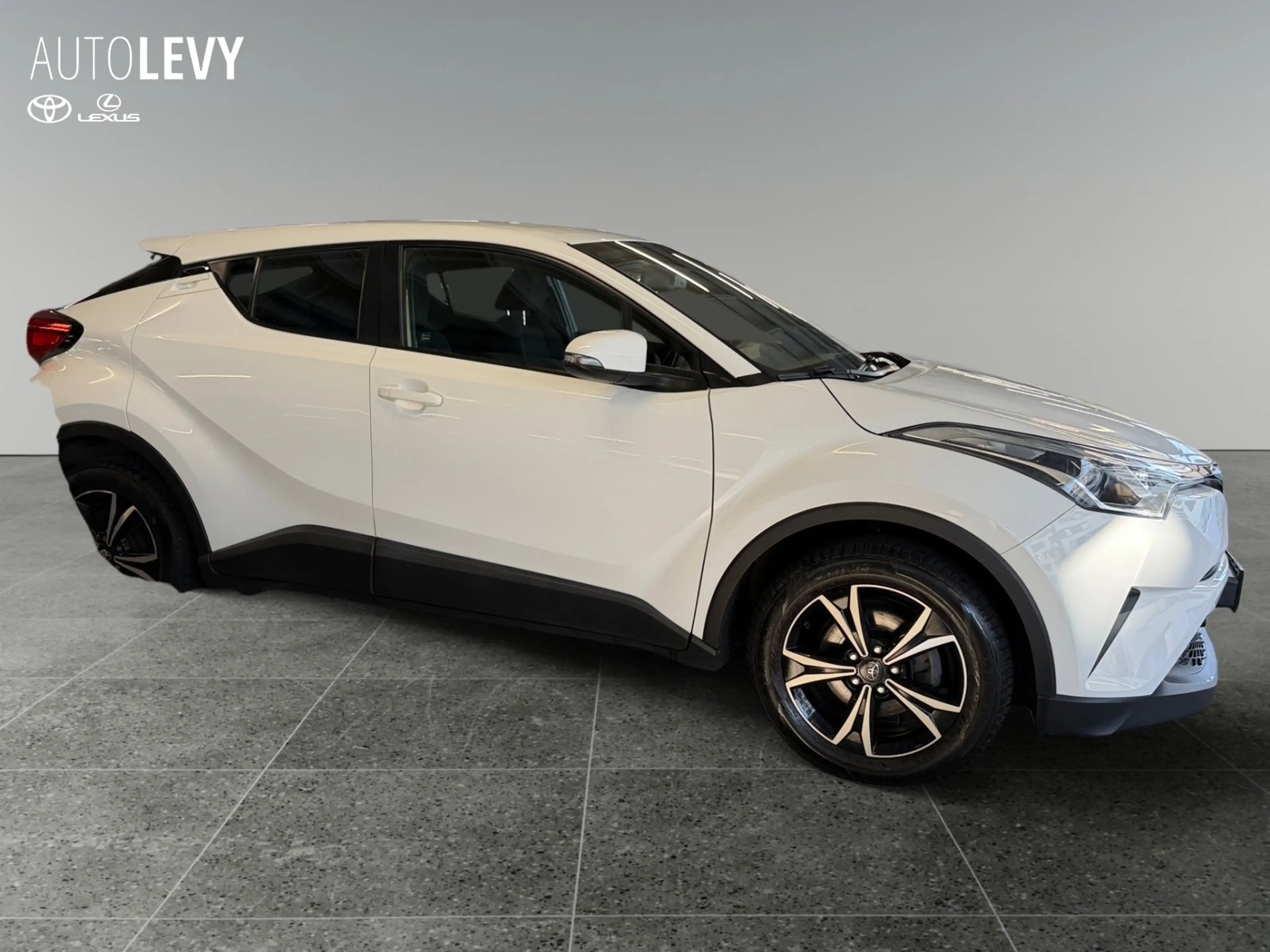 Toyota C-HR 1.2 Turbo +Kamera+Sitzheizung+Tempomat — photo 7