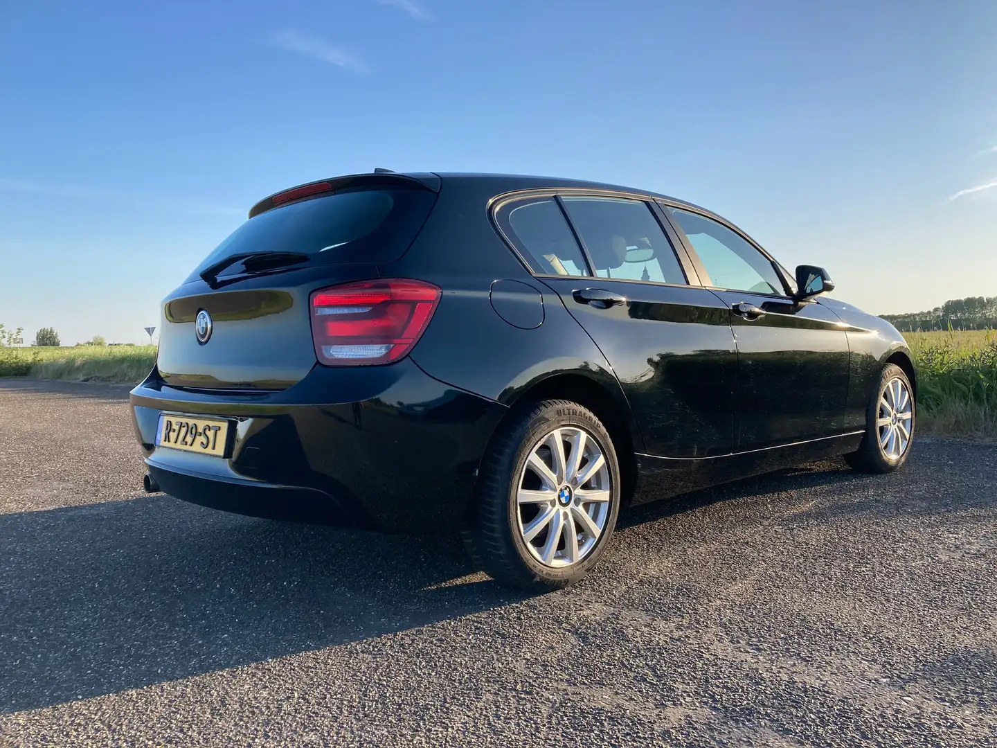 BMW 116 116i Zwart - 2