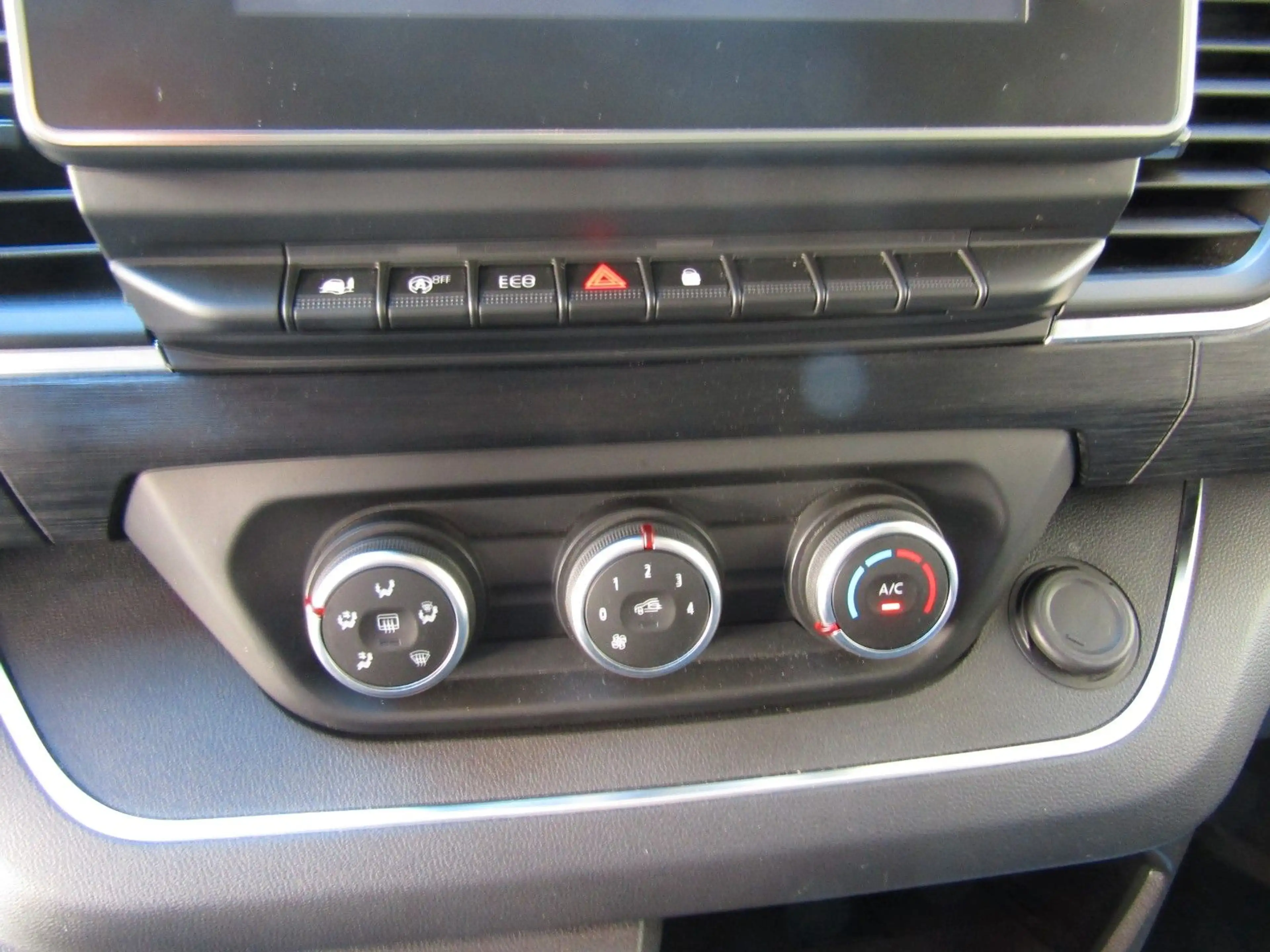 Renault Trafic Blue dCi 150  3,1t  9 Sitzer L2 Equilibre — photo 15