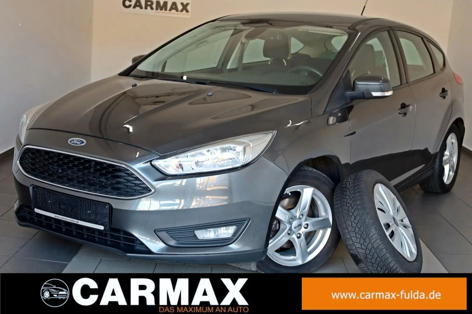 Ford Focus Lim. Business,Tempomat,PDC,Navi,SH,SR+WR Gris - 1