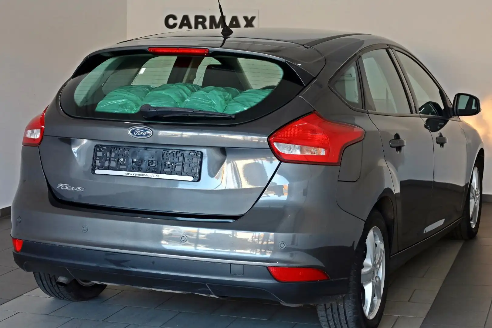 Ford Focus Lim. Business,Tempomat,PDC,Navi,SH,SR+WR Gris - 2
