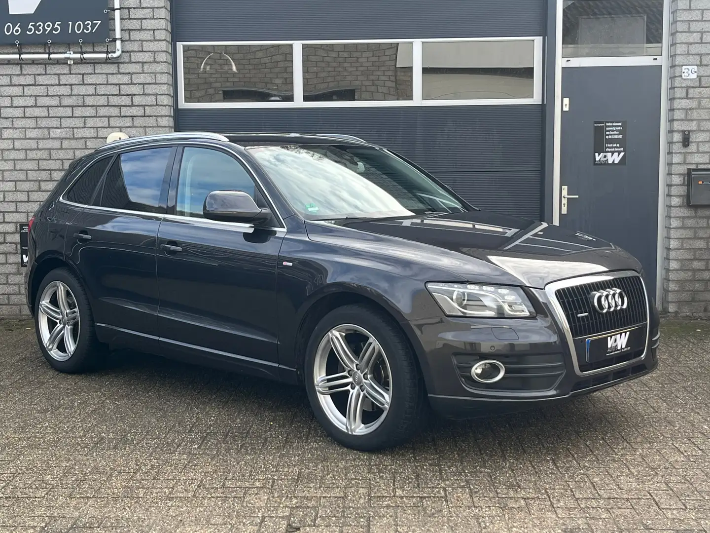 Audi Q5 2.0 TFSI hybrid quattro Pro line nl auto N.A.P. de Grau - 2