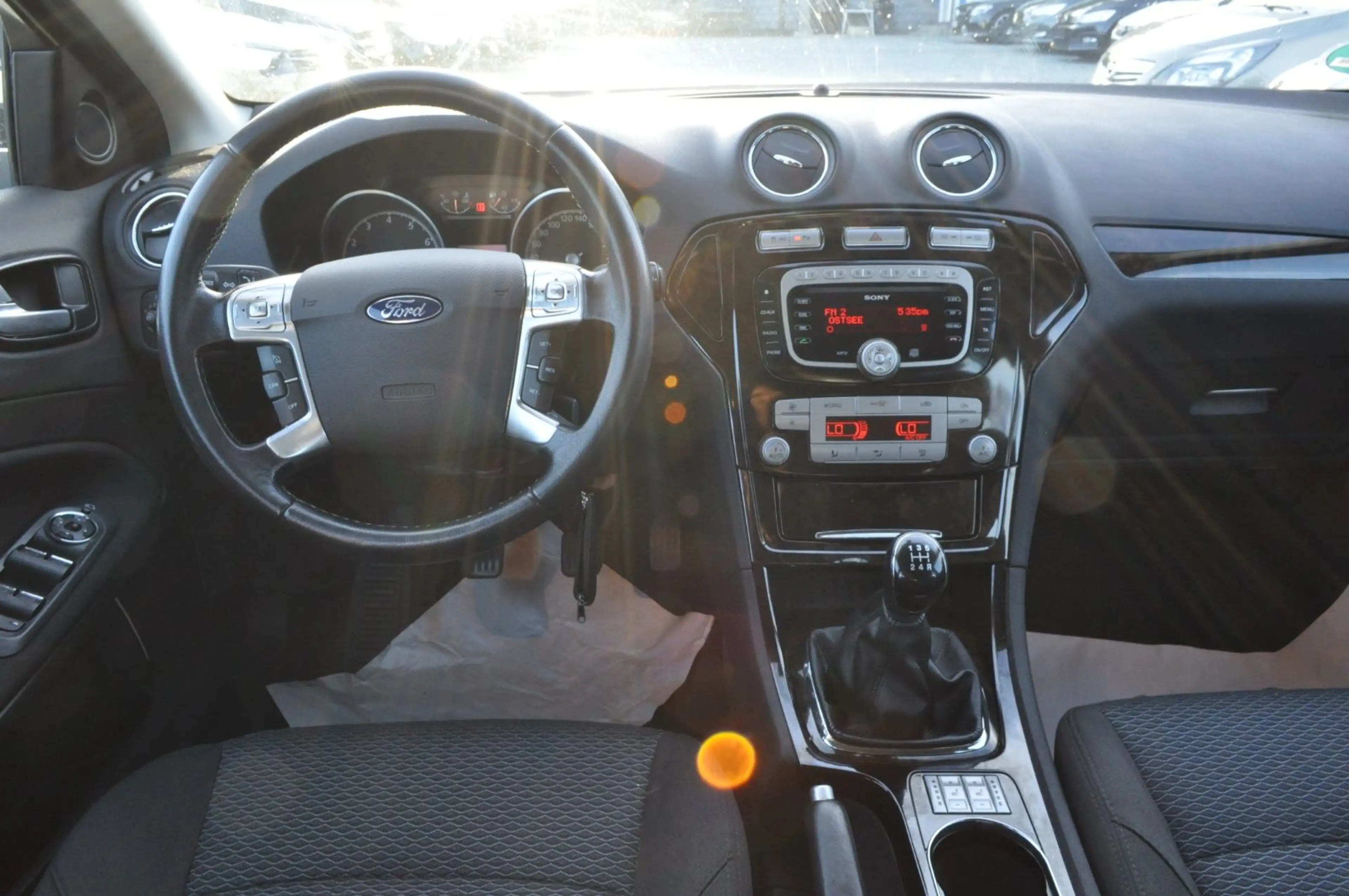Ford Mondeo Turnier Ghia /TÜV/AU NEU/S-HEFT/PDC/KLIMA — photo 12