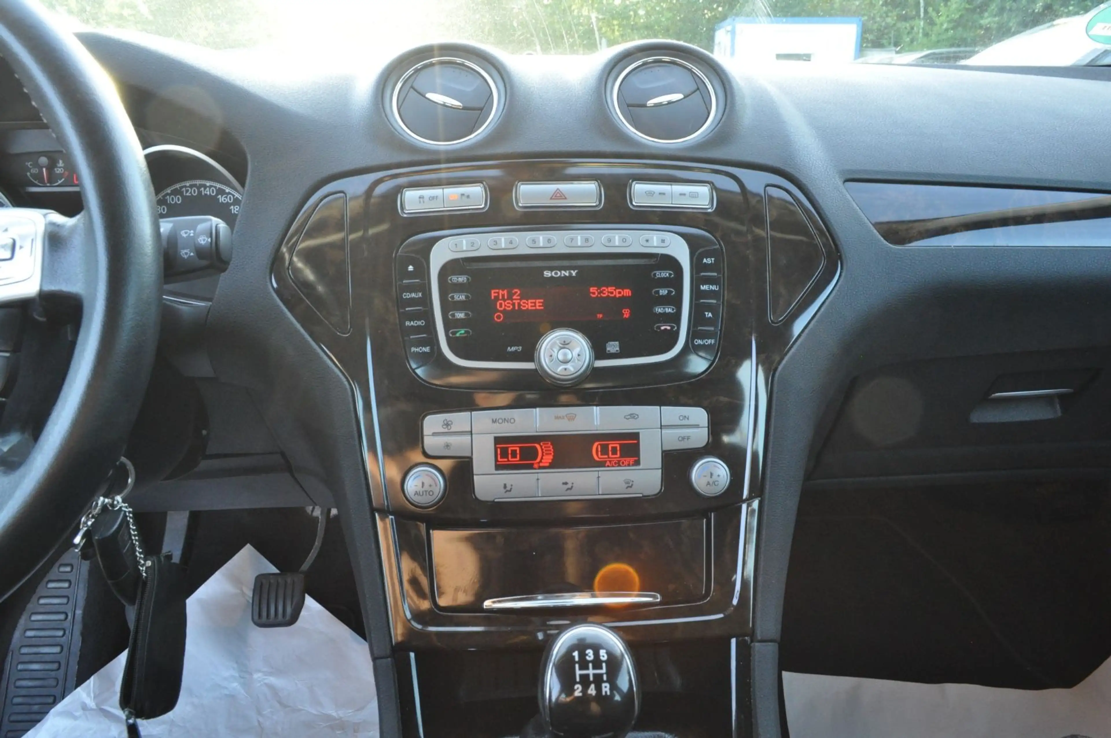 Ford Mondeo Turnier Ghia /TÜV/AU NEU/S-HEFT/PDC/KLIMA — photo 13