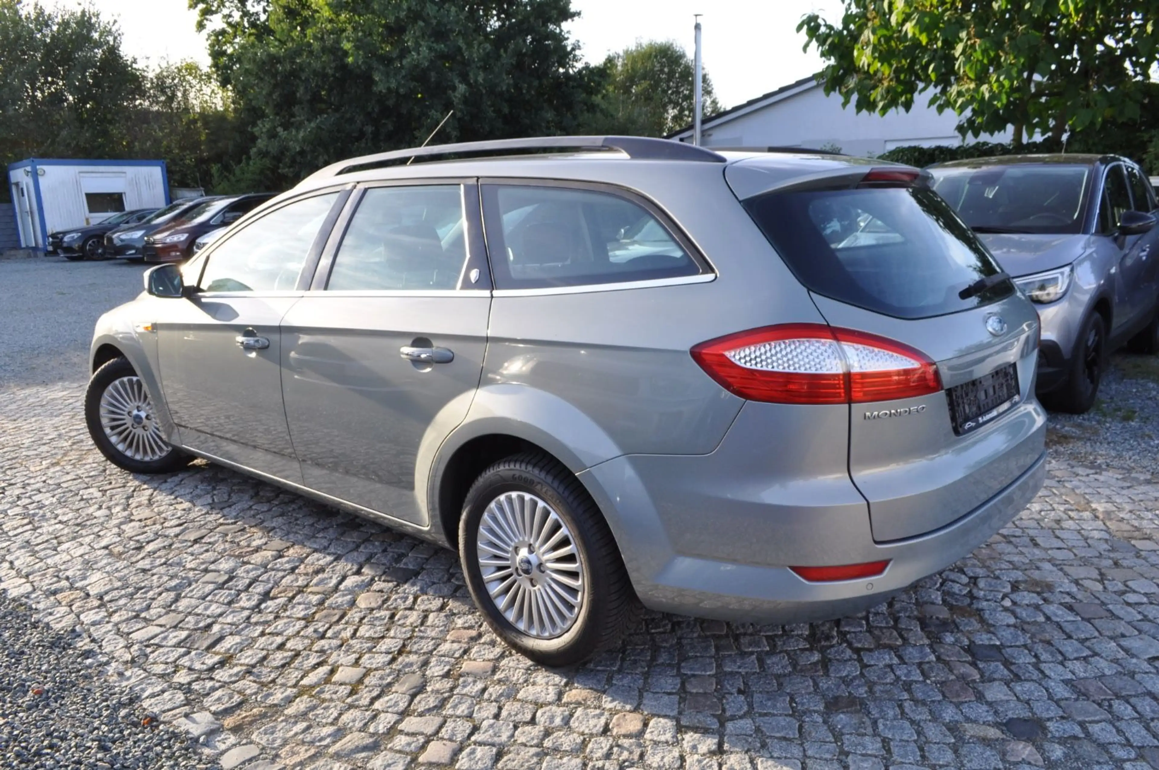 Ford Mondeo Turnier Ghia /TÜV/AU NEU/S-HEFT/PDC/KLIMA — photo 6