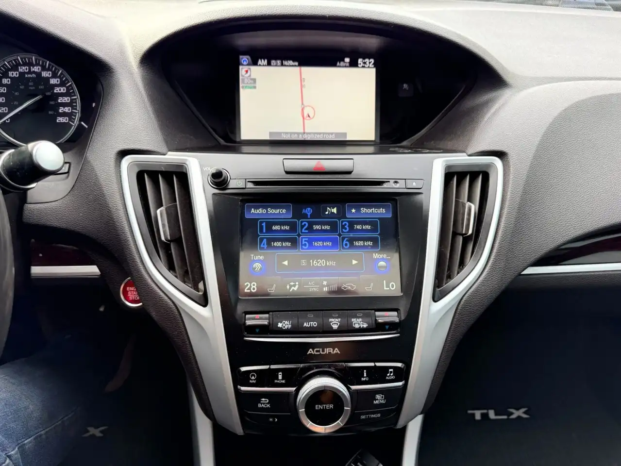 Acura TLX снимка Acura TLX