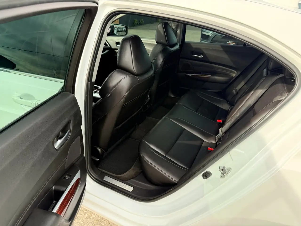 Acura TLX снимка Acura TLX