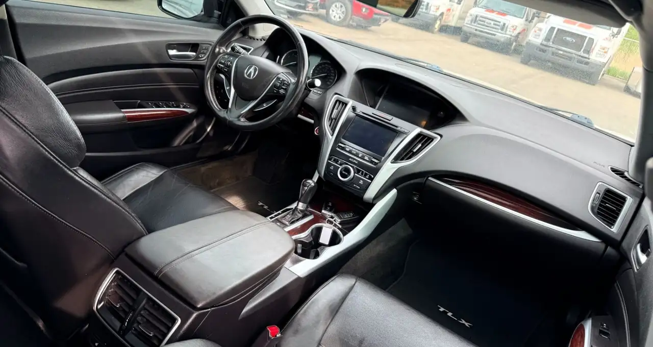 Acura TLX снимка Acura TLX