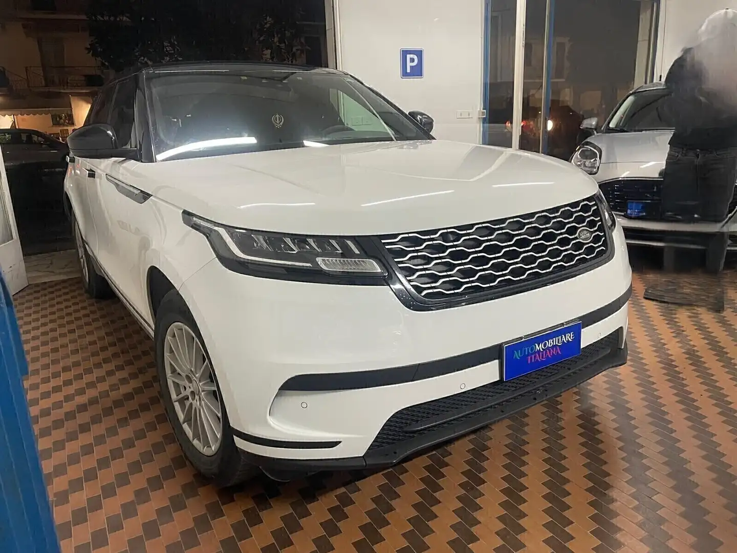 Land Rover Range Rover Velar Range Rover Velar 2.0D I4 180 CV R-Dynamic HSE Blanc - 2