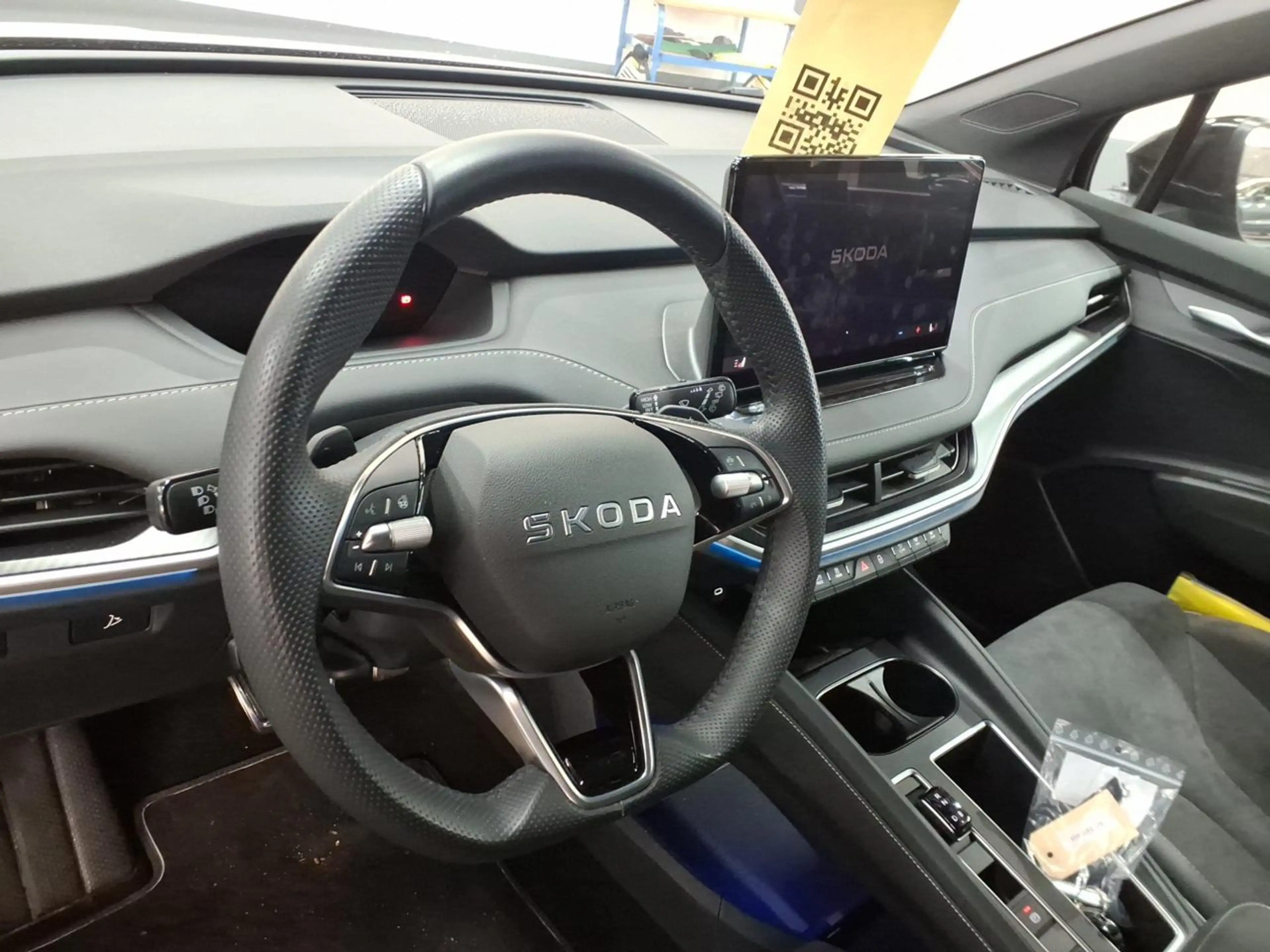 Skoda Enyaq 85 Sportline AHK Panorama 20Zoll Kamera — photo 4