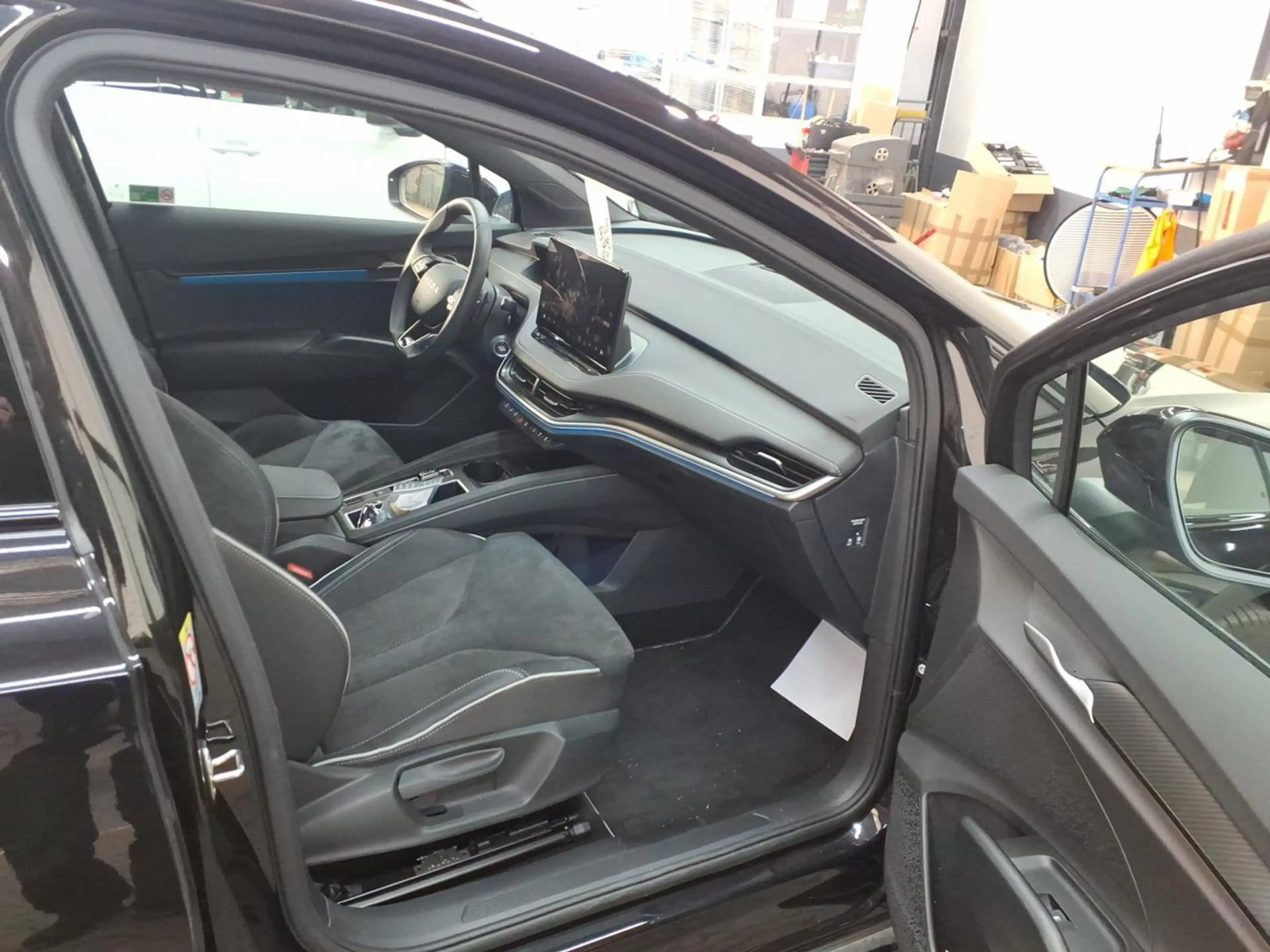Skoda Enyaq 85 Sportline AHK Panorama 20Zoll Kamera — photo 5