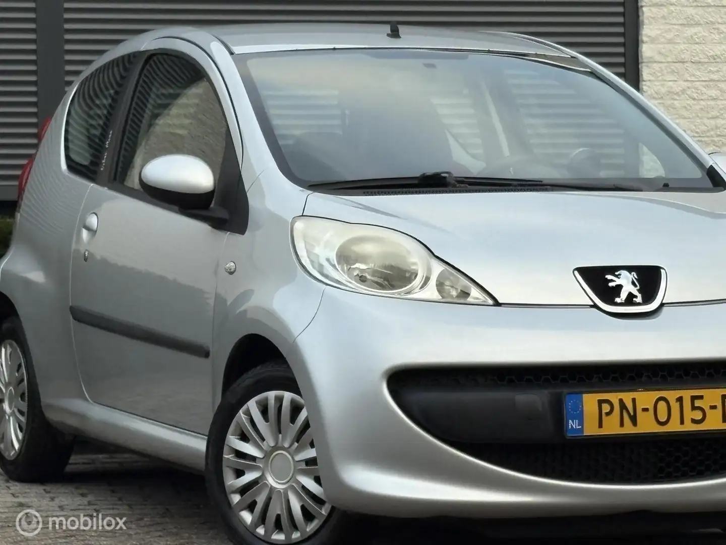 Peugeot 107 1.0-12V XR|VOLLE APK|AIRCO|ELEKRAMEN Grijs - 2
