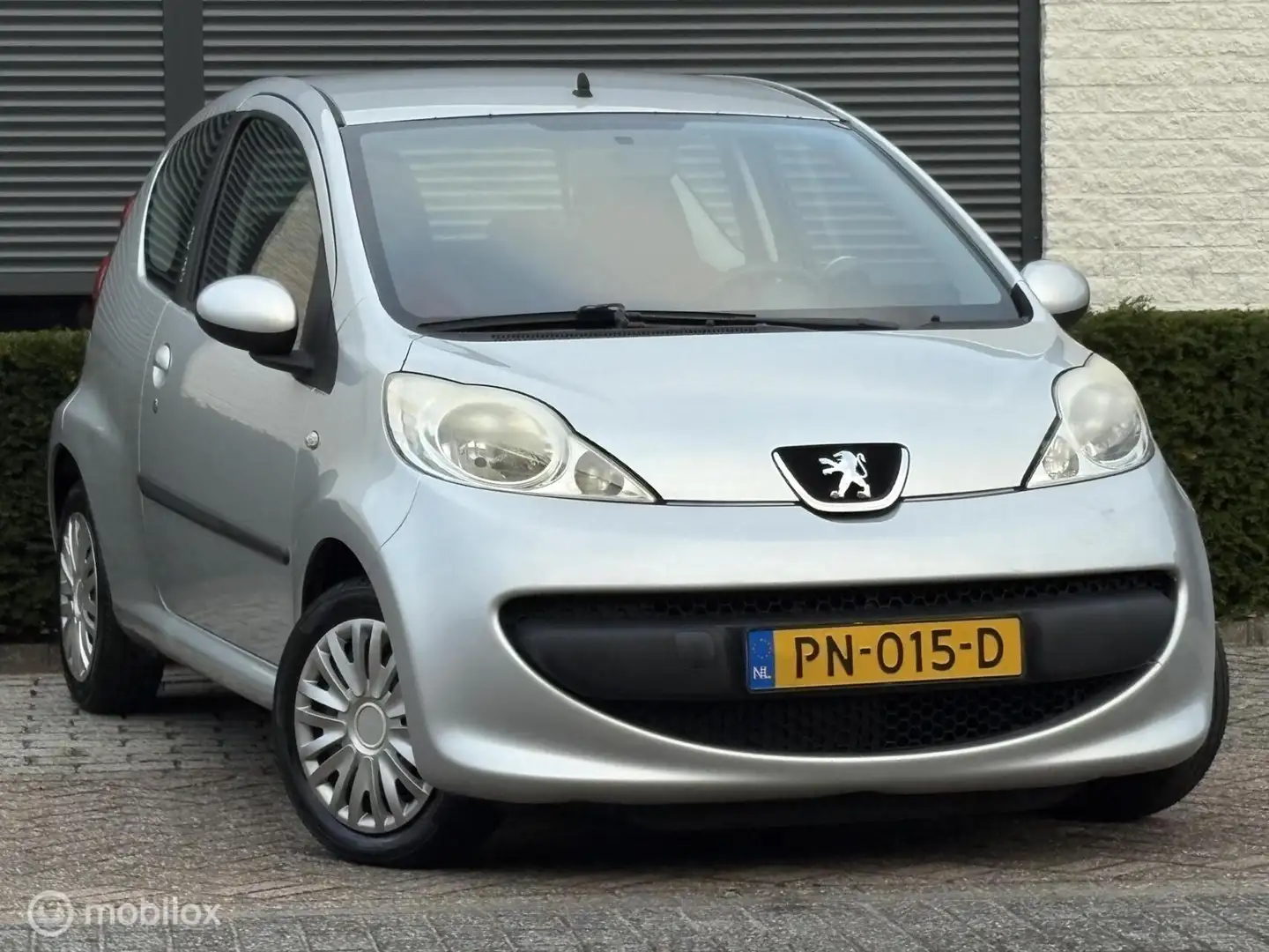 Peugeot 107 1.0-12V XR|VOLLE APK|AIRCO|ELEKRAMEN Grijs - 1
