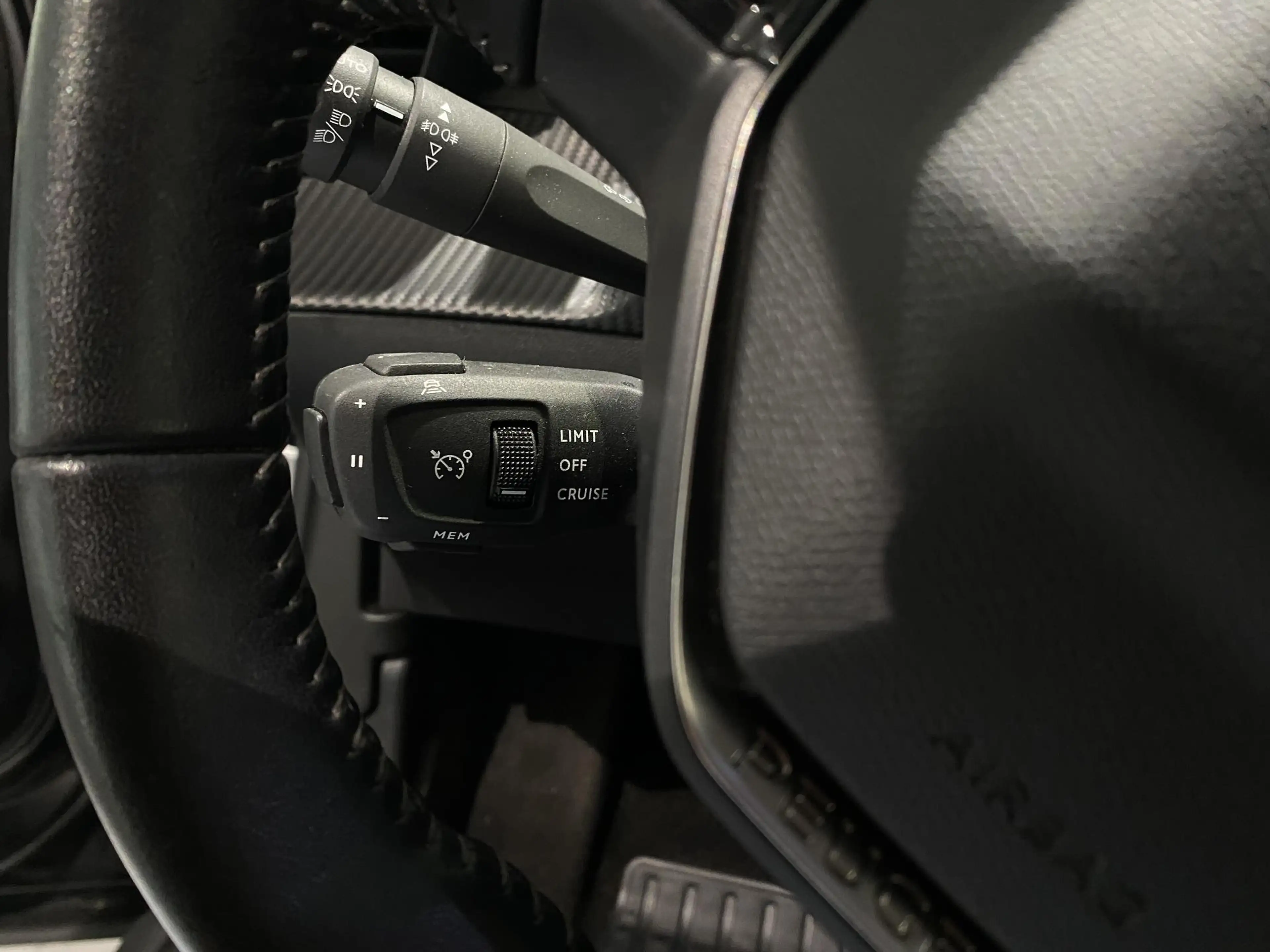 Peugeot e-2008 EV Allure Première 50 kWh STOELVERWARMING + CAMERA — photo 14