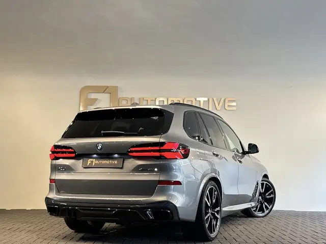 BMW X5 view 4
