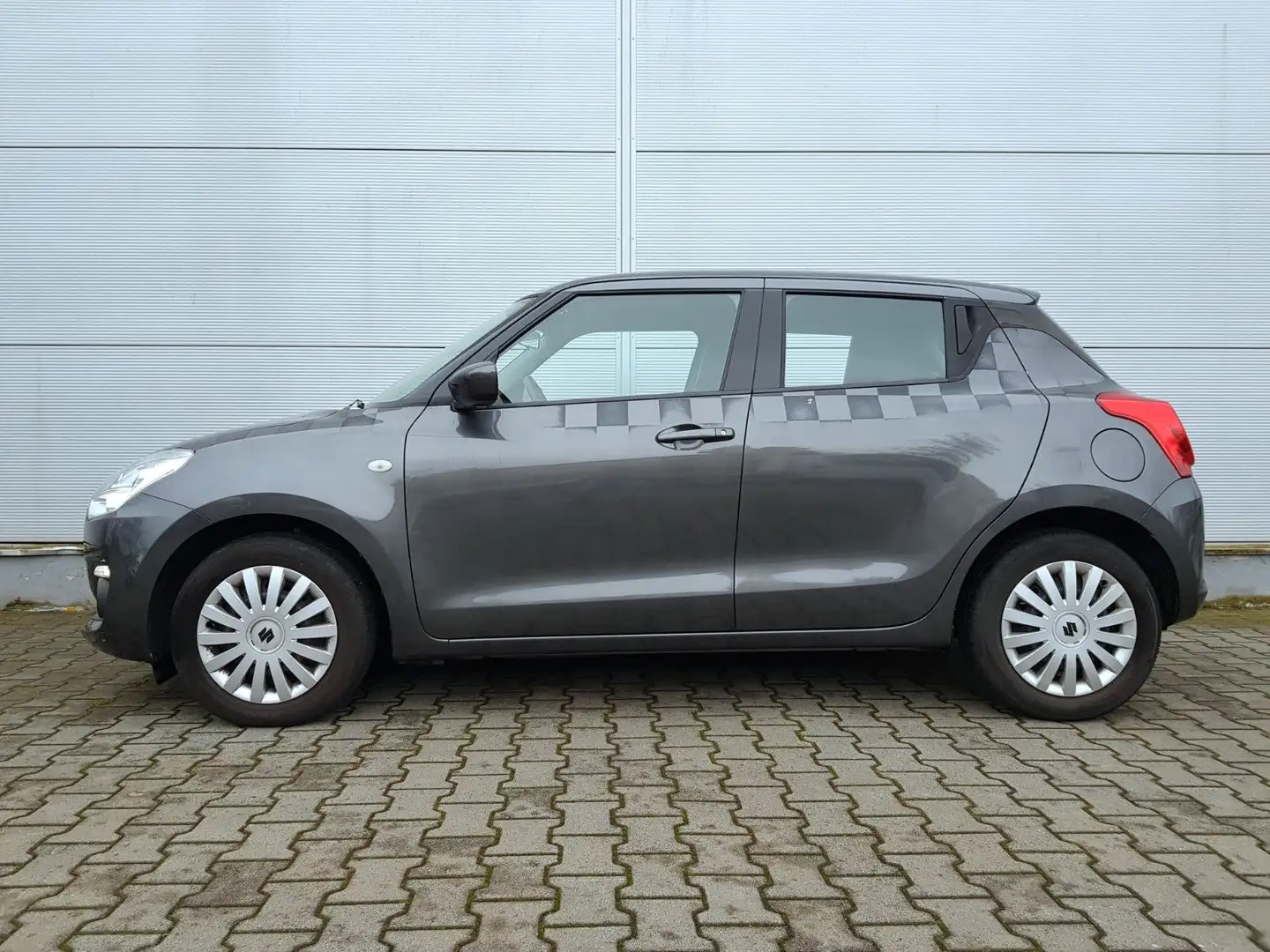 Suzuki Swift Club (1-Hand) Szürke - 1