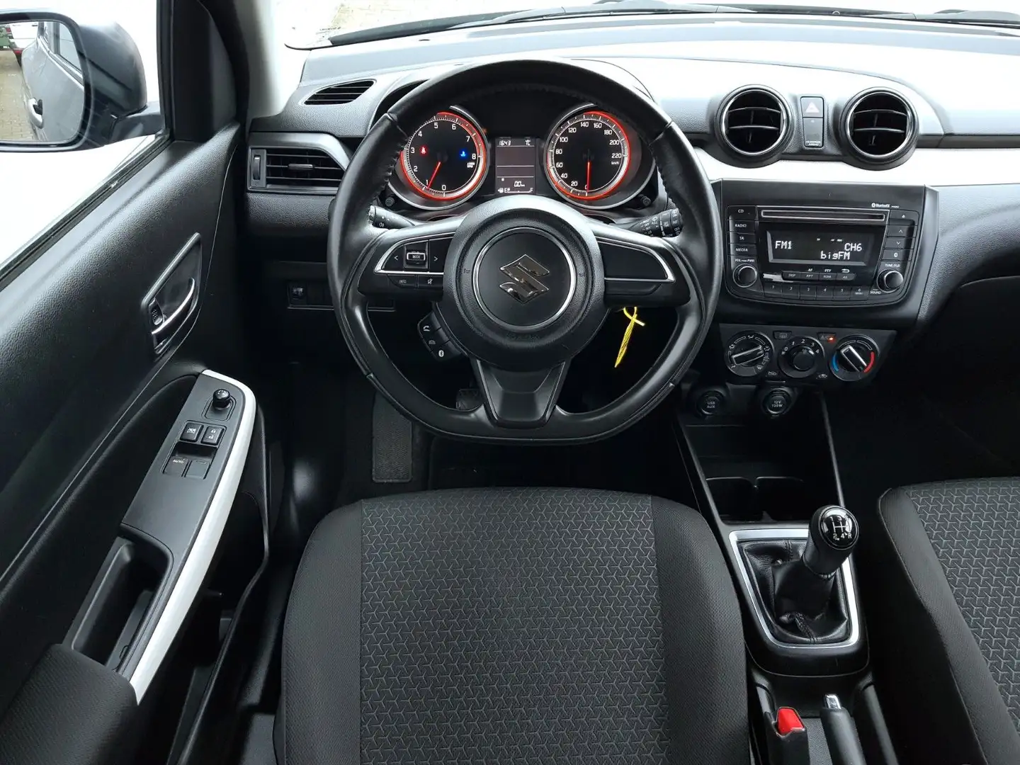Suzuki Swift Club (1-Hand) Szürke - 2