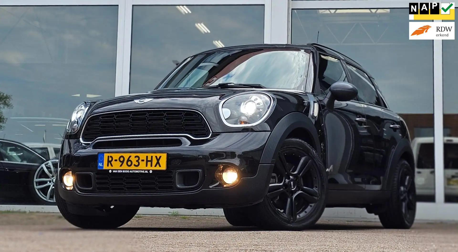 MINI Cooper S Countryman Mini 1.6 ALL4 Chili Clima Leer Navi Nieuwe APK Moo Noir - 1