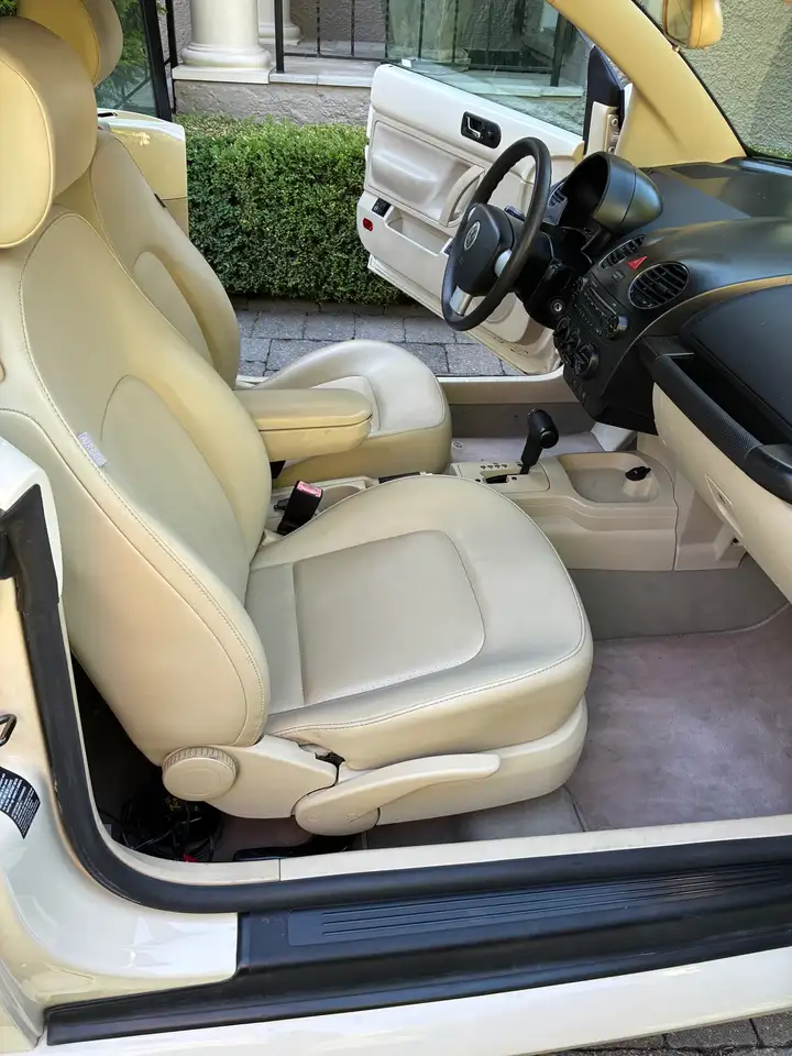Volkswagen Beetle photo Volkswagen Beetle