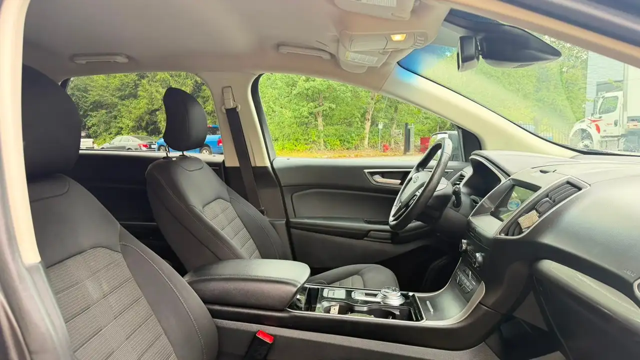 Ford Edge photo Ford Edge