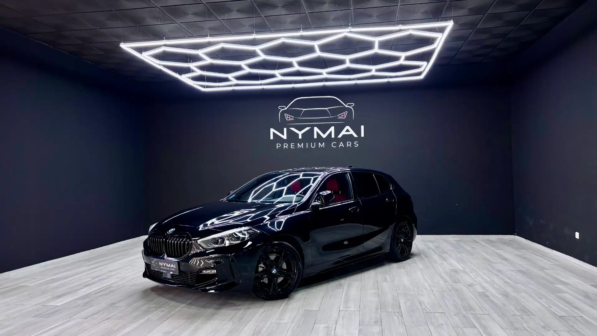 BMW 118 118dA Schwarz - 2