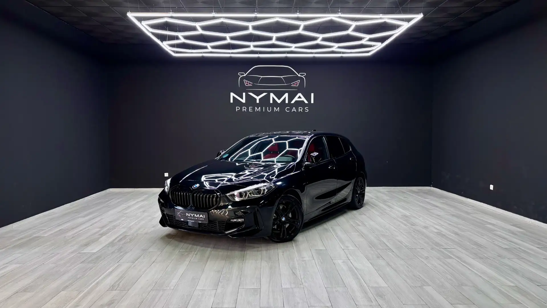 BMW 118 118dA Schwarz - 1
