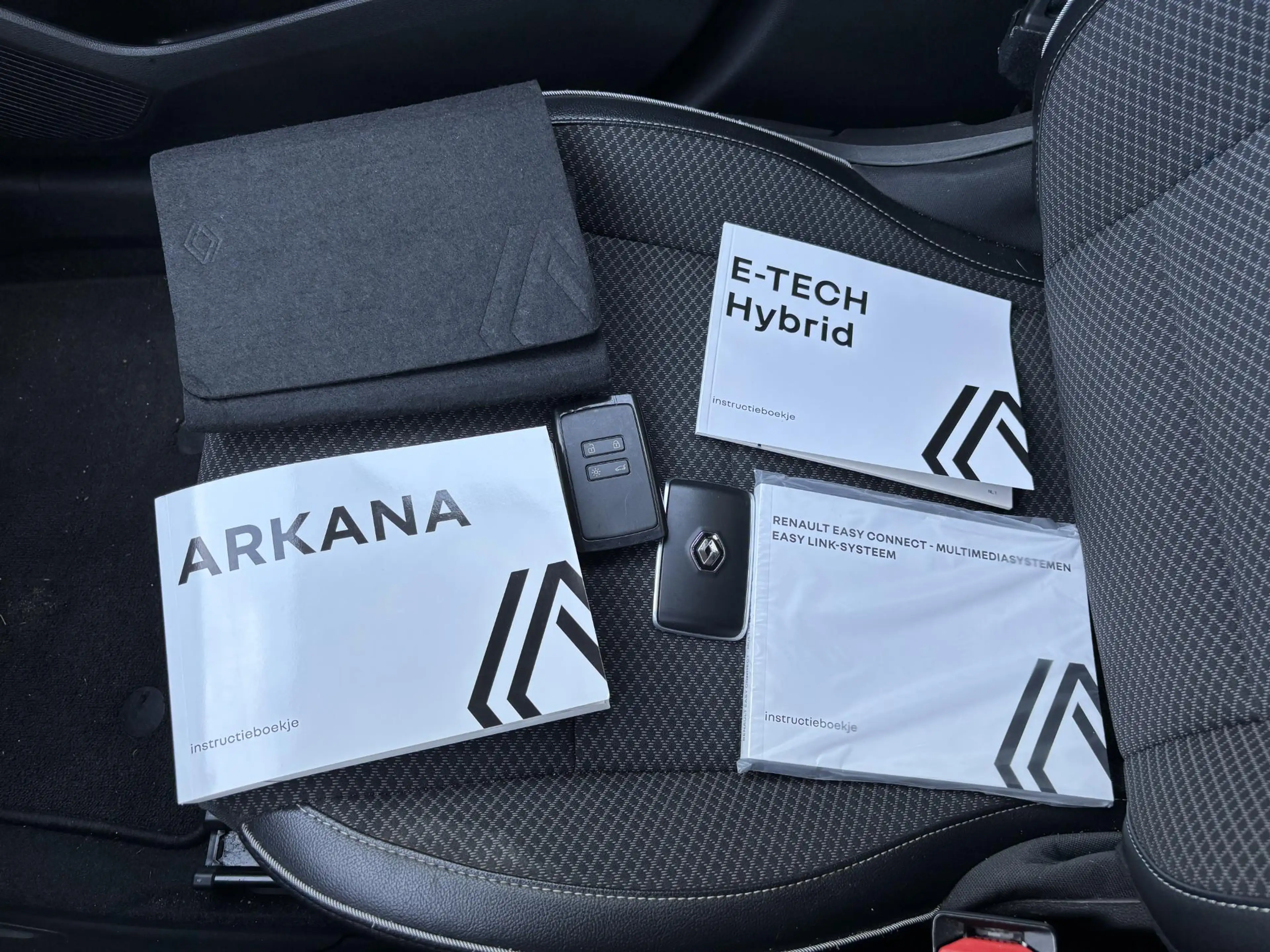 Renault Arkana 1.6 E-Tech hybrid 145 techno l Apple Carplay/Andro — photo 15