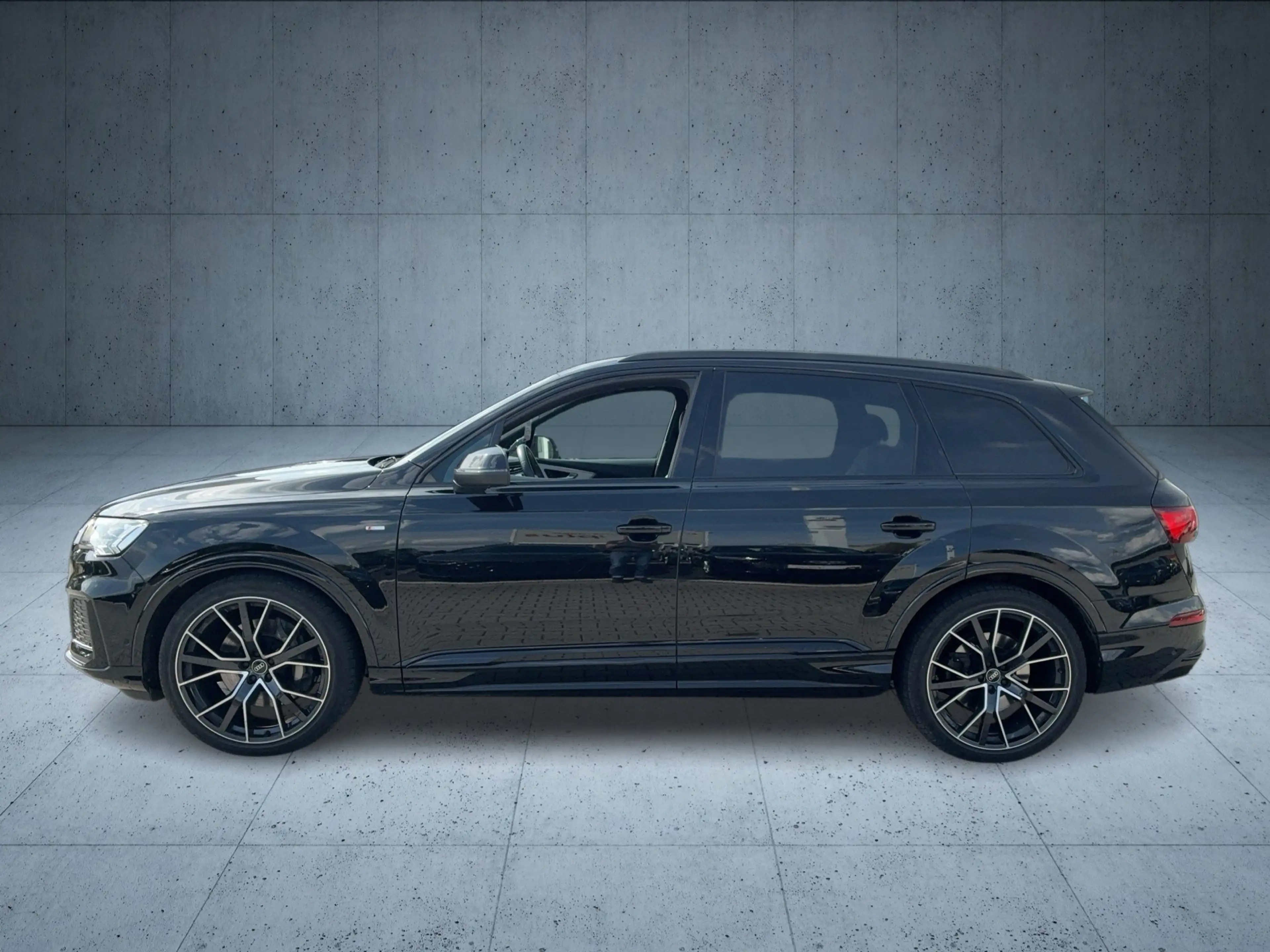Audi Q7 SUV S line S line 50 TDI quattro 210(286) tiptron — photo 3