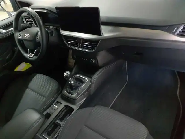 Ford Focus view 9