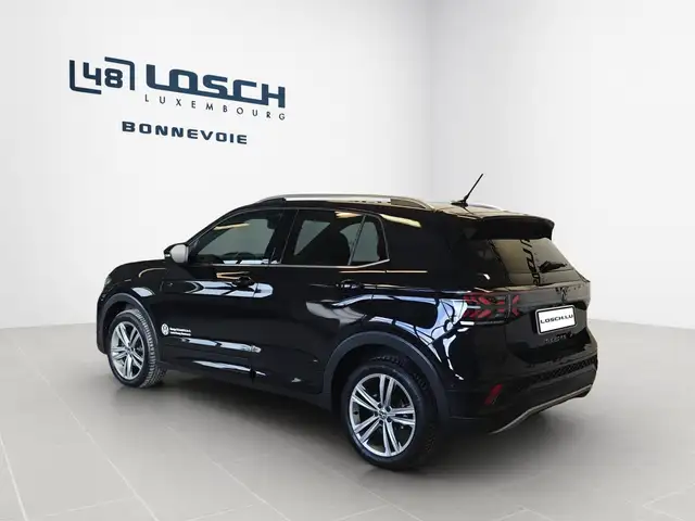 Volkswagen T-Cross view 5