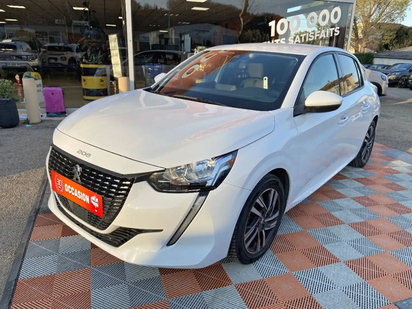 Peugeot 208 PureTech 100 BV6 ALLURE Blanc - 1