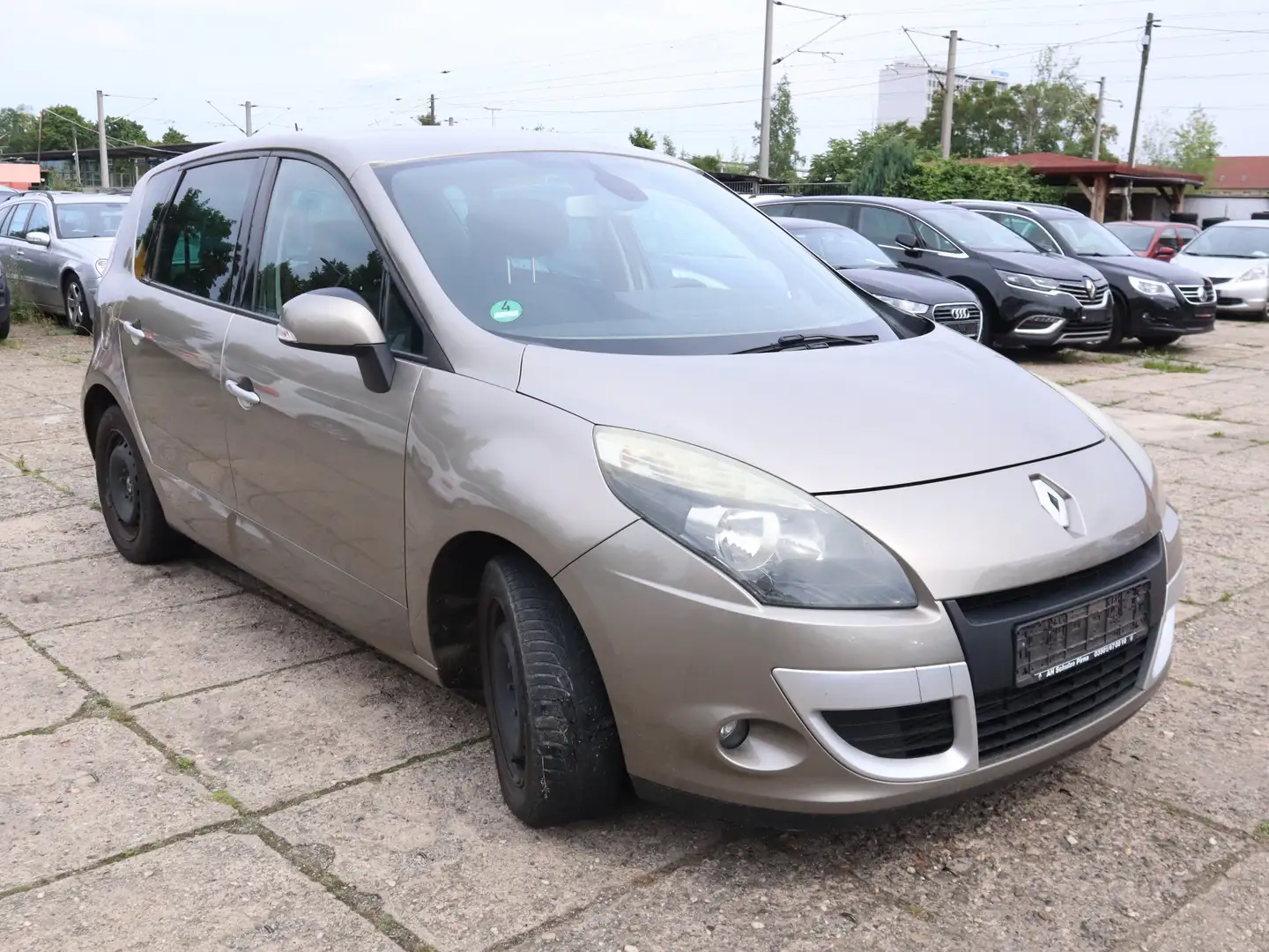 Renault Scenic Dynamique Marrón - 1