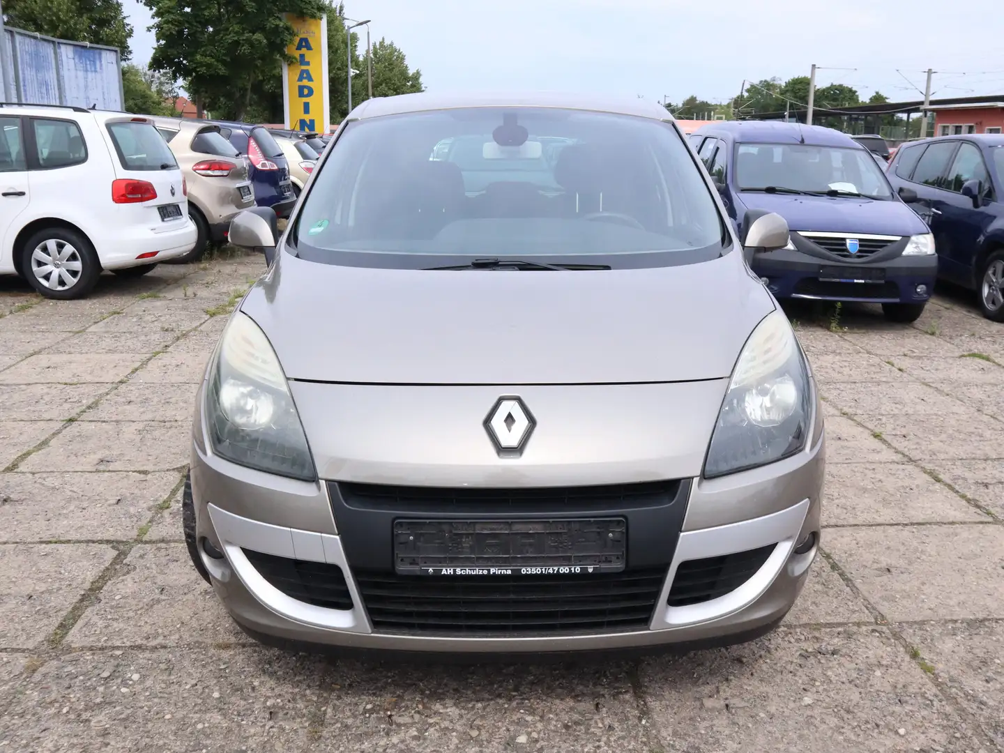 Renault Scenic Dynamique Marrón - 2