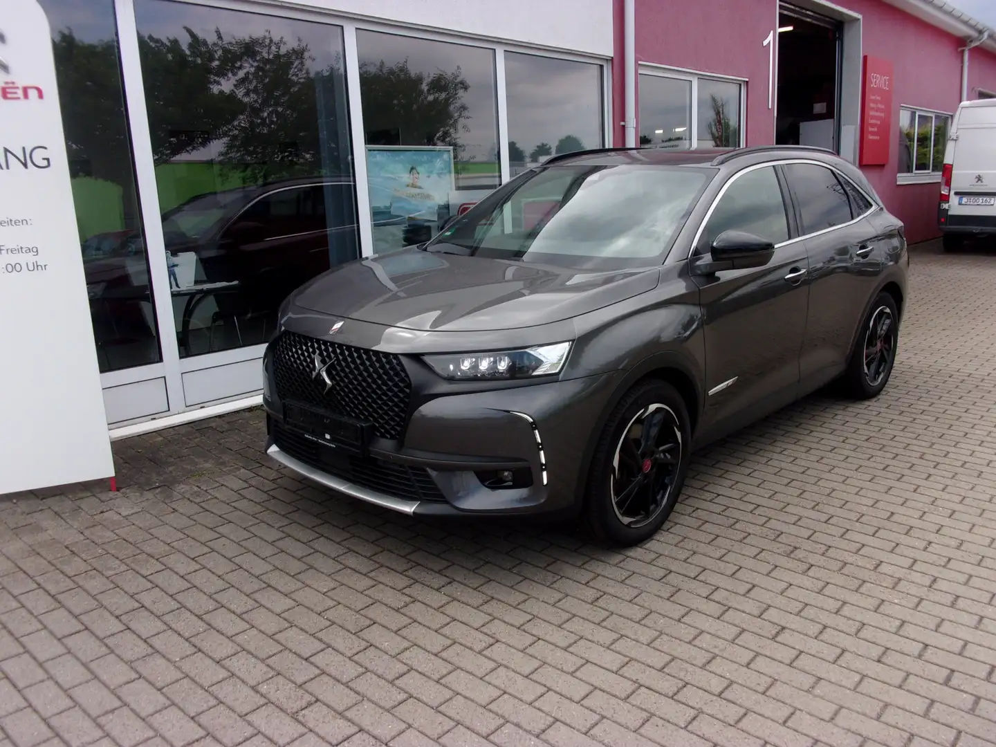 DS Automobiles DS 7 Crossback 225 E-Tense 4x2 Performance Line + Gris - 1