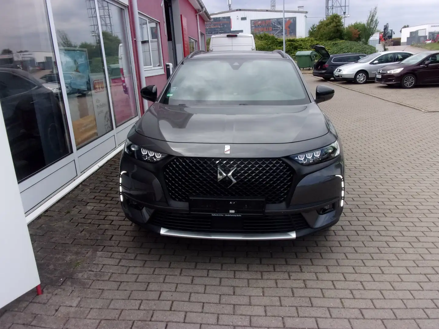 DS Automobiles DS 7 Crossback 225 E-Tense 4x2 Performance Line + Gris - 2