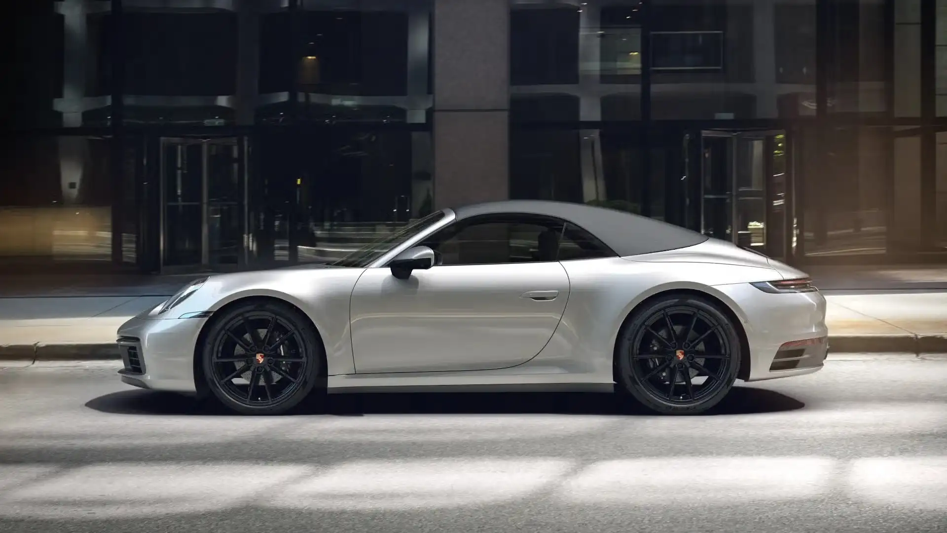 Porsche 992 Cabrio 385CV - Sport Chrono- BOSE - Surround View Argento - 2